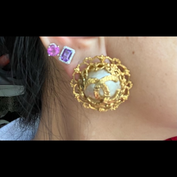 Chanel vintage collectors item Earrings - Picture 3 of 8
